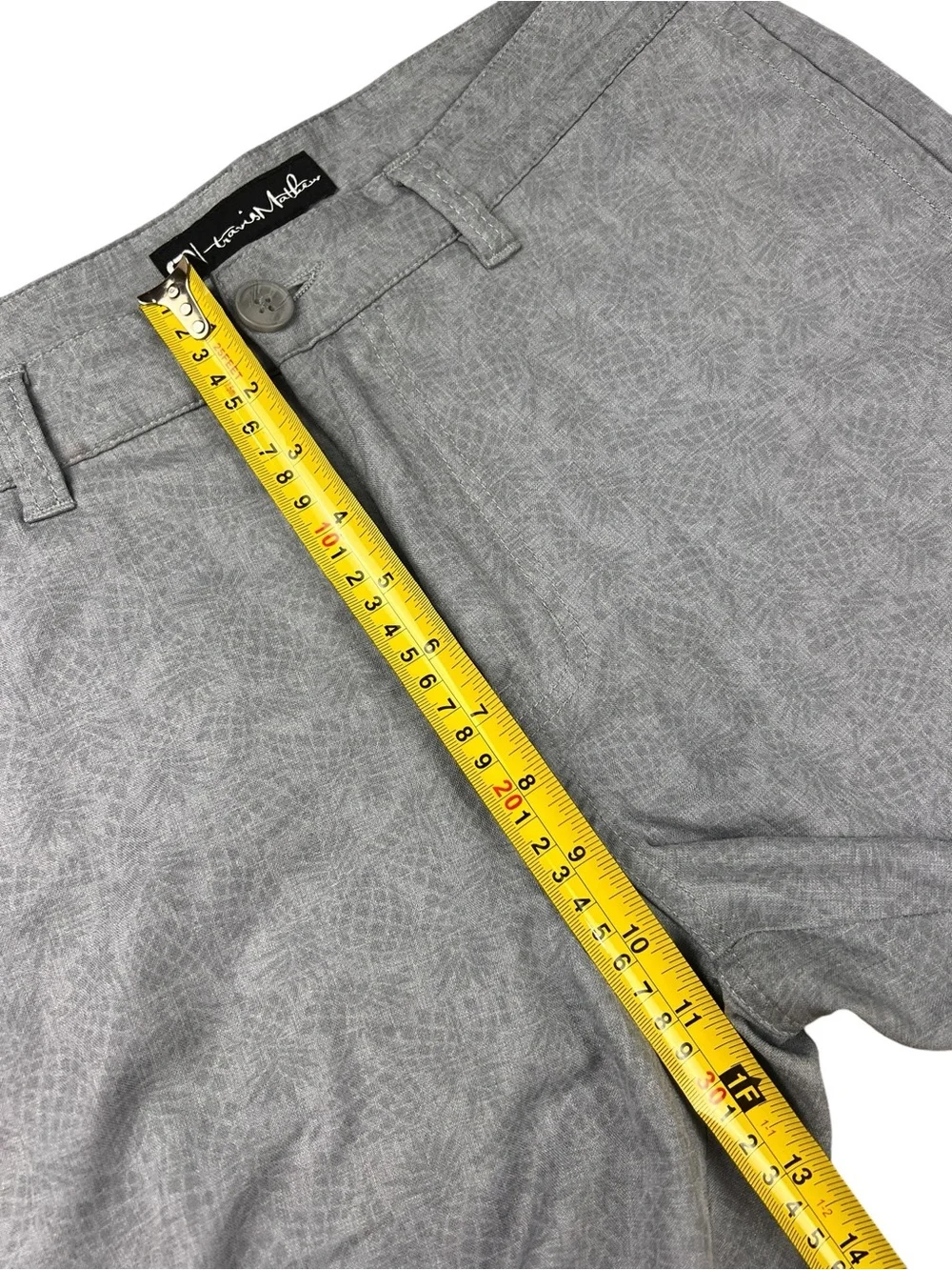 Travis Mathew Golf Shorts Mens 34 Gray Pineapple Print Pattern Stretch 1MU346